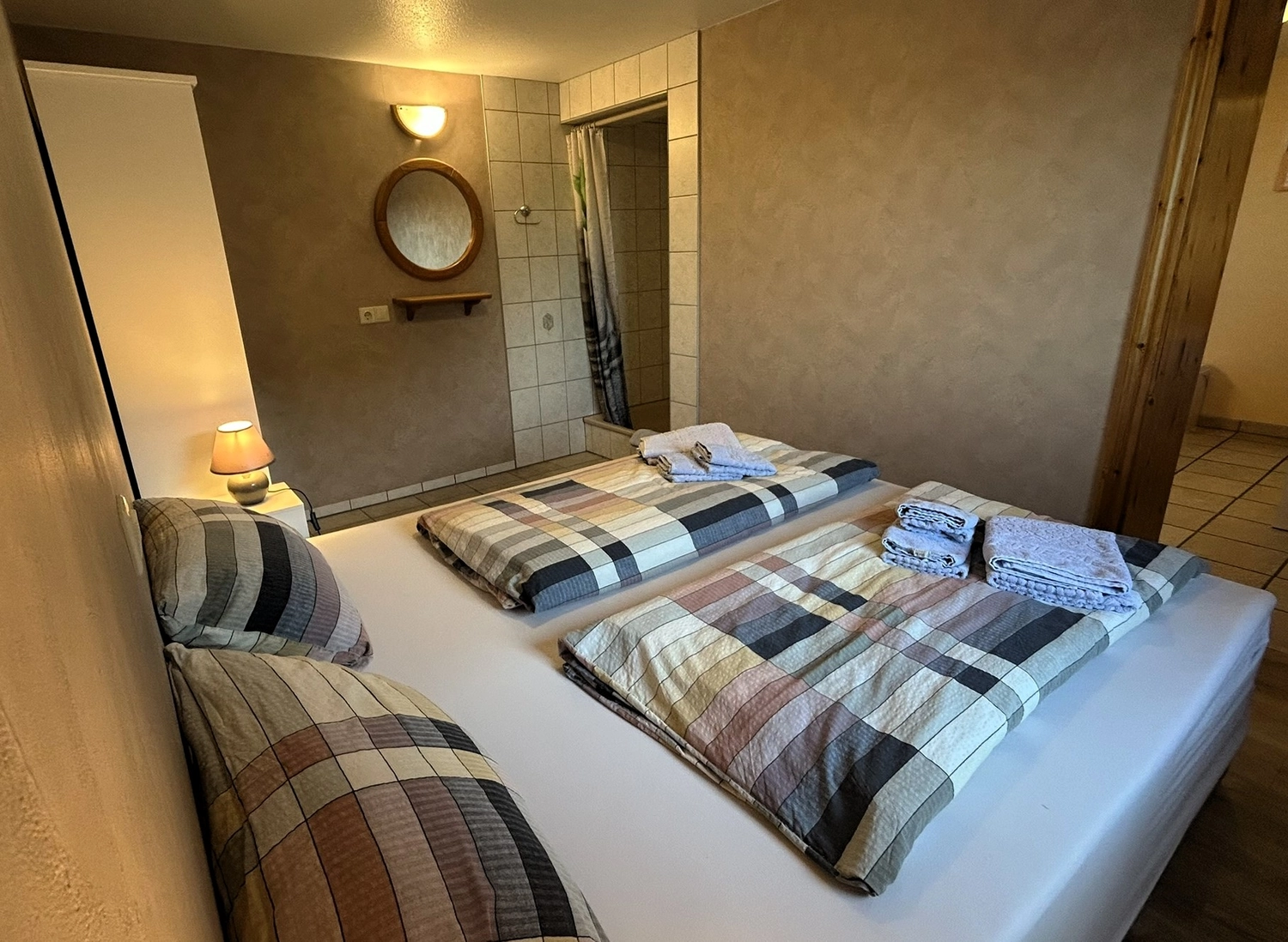 FeWo-Zimmer „Hüs Föhr“ im Gästehaus Bi de Ley auf Norderhörn