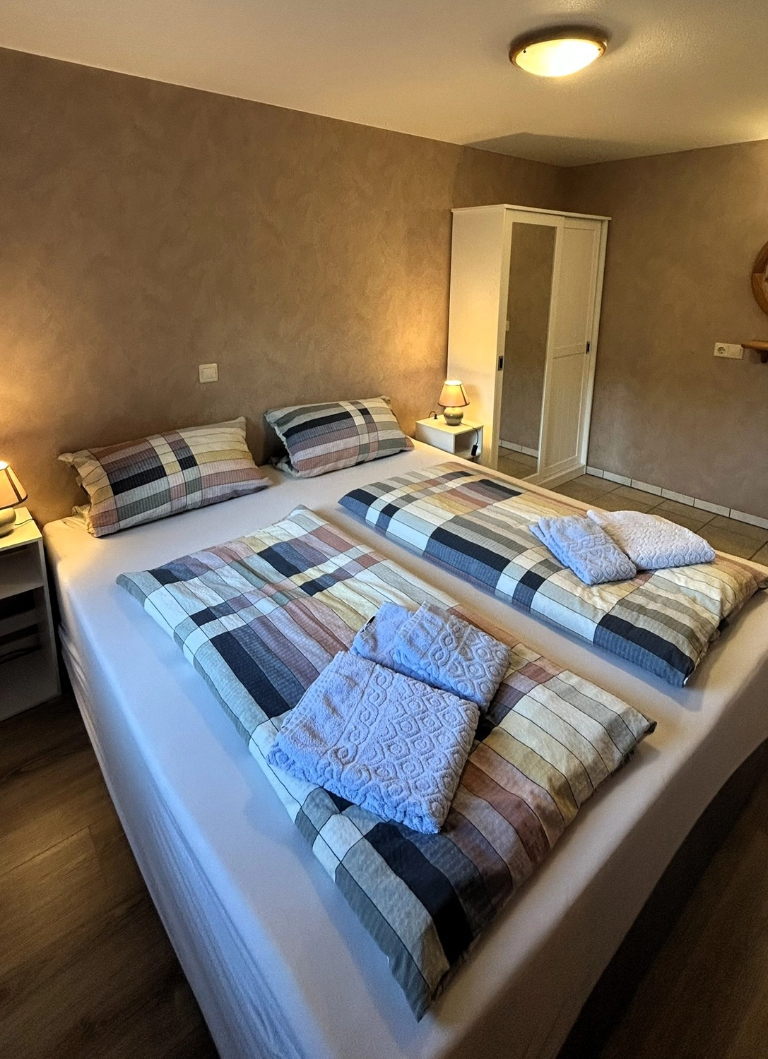 FeWo-Badezimmer „Hüs Föhr“ im Gästehaus Bi de Ley auf Norderhörn